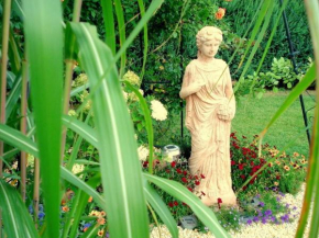 Pleasant holiday home with garden